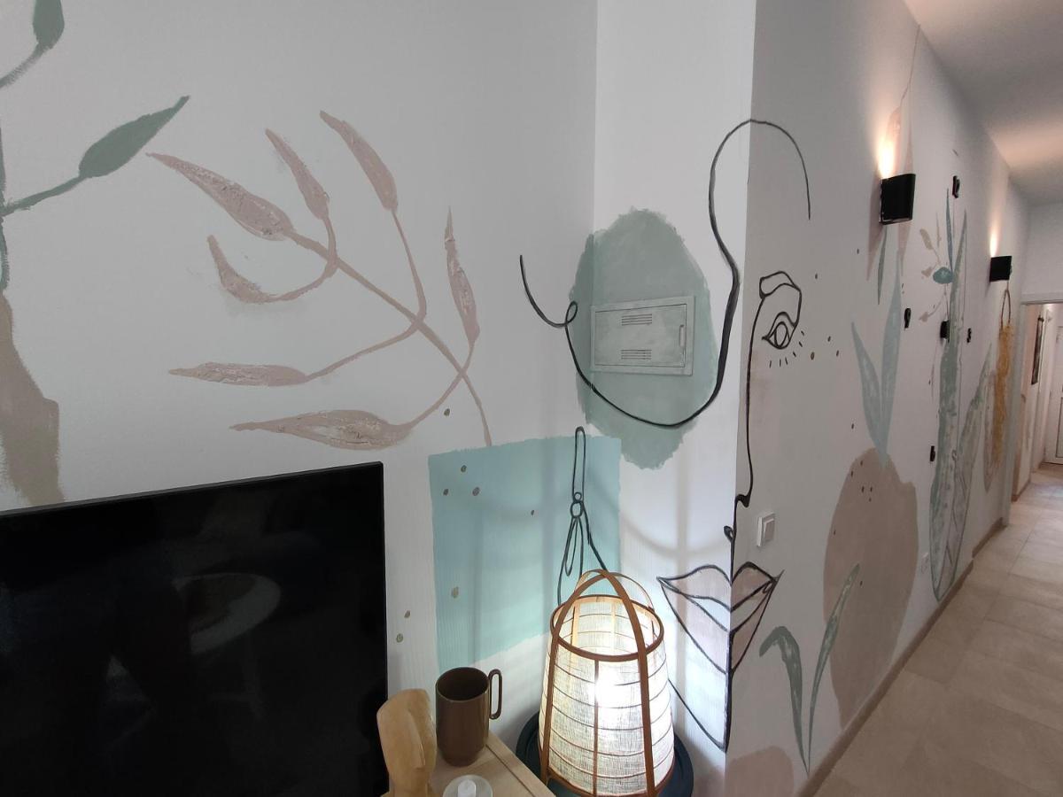 Apartament Hola *