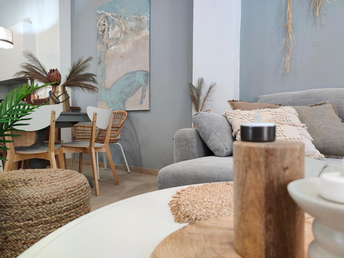 Apartament Hola *